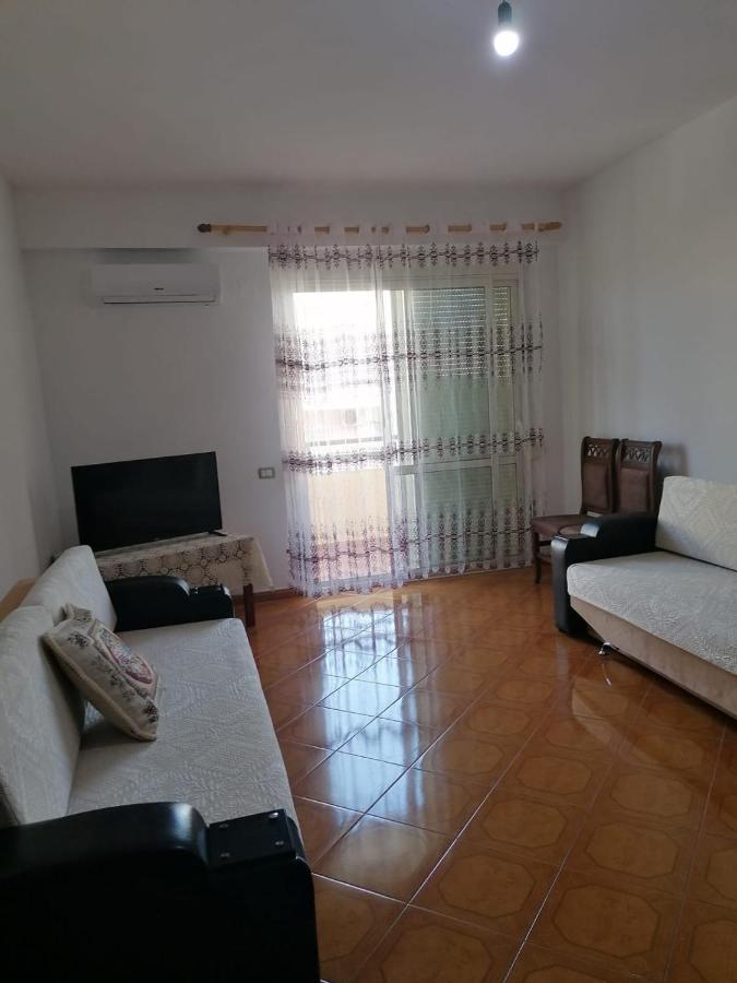 Appartamento Incantevole Con Posto Auto Privato Vlorë Exterior foto