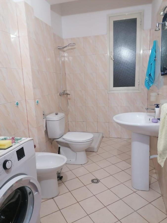 Appartamento Incantevole Con Posto Auto Privato Vlorë Exterior foto
